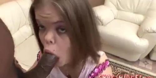 Midget gives a standing deep throat