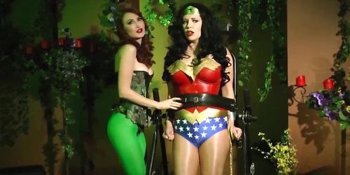 wonder woman vs poison ivy