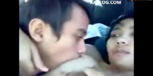 WTeens indonesian sex in car