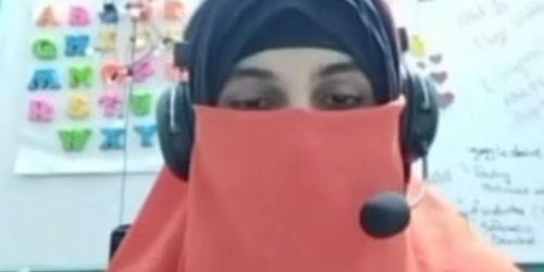 Flash muslim Lady