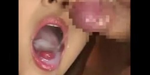 Japanese teenager cutie gets her mouth filled with cum