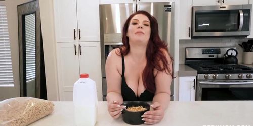 Trick My Stepmother To Touch Her Huge Boobs (Emmy Demure)