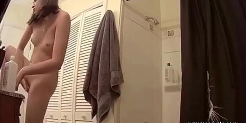 stepsister masturbates in front of the mirror