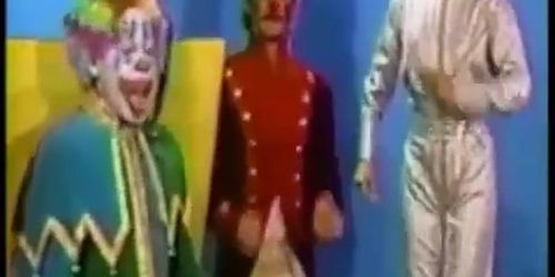 LIVING DOLLS