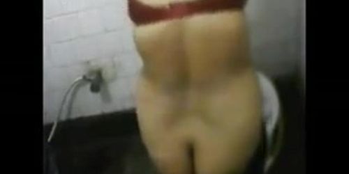 Bangla desi Neighbor Bhabi Bathing  Bathroom Hidden cam