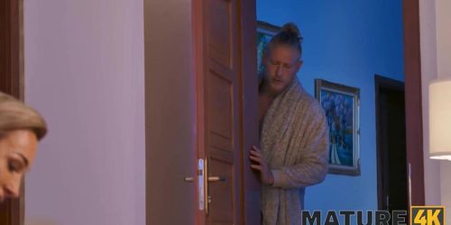 MATURE4K. Wrong Door&comma; but Right Hole&colon; Czech Guy Accidentally Fucked USA Girlfriends stepmom&comma; stepd