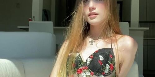 Hot Blonde Girl Squirt For Daddy (Onlyfans)