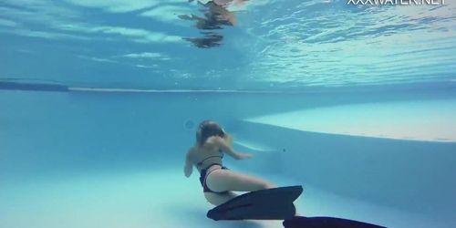 Sophie Murena blonde girl masturbating in the pool