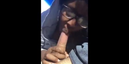 Black girl suck her white boyfriend in car