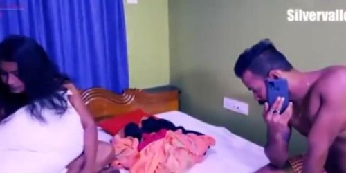 Dewar Ji Or Purane Aashiq Ko Ek Sath Maza diya Bhabhi Ne (Sexy bhabhi, Desi Hot)