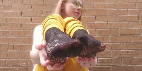 Sativa Skies fishnet nylon feet