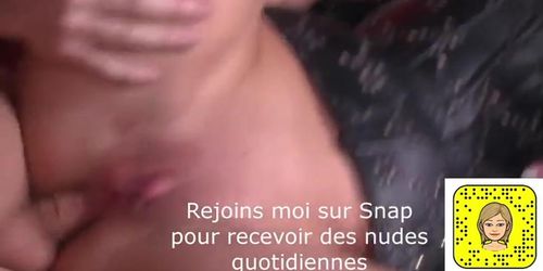 Anabelle sexe rough avec deux mecs muscles