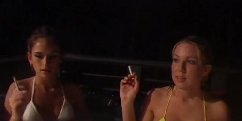 Smoking fetish girls