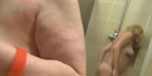 Many amateur girls spied in a public shower room