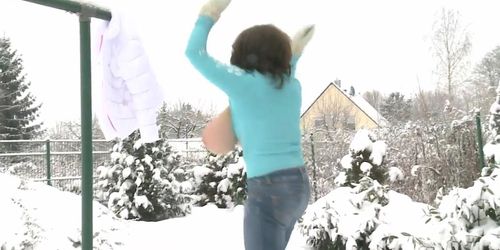 Milena Slow Motion Snow (Milena Velba)