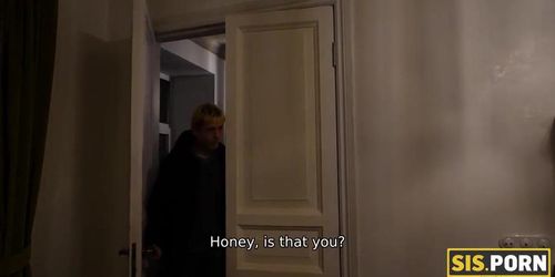 SIS.PORN. Blindfolded cutie accidentally seduces her lucky stepbrother