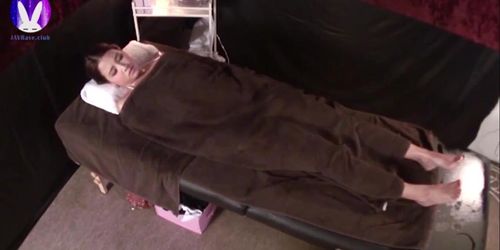 Japanese Massage by older man uncensored