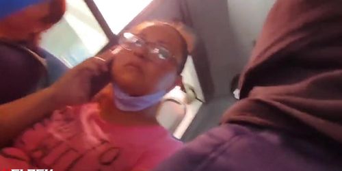 Mirona de bulto - flash bulge bus - Tnaflix.com