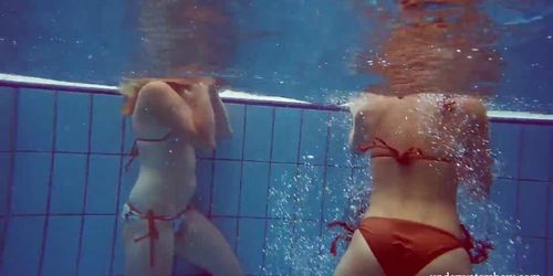 Czech and Balkan girl Marusia and Melisa Darkova underwater