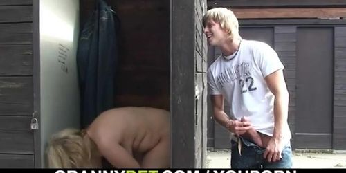 He finds and bangs blonde granny in the changing room