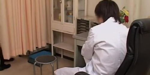 Japanese slut gets her wet bun examined at the gyno clinic