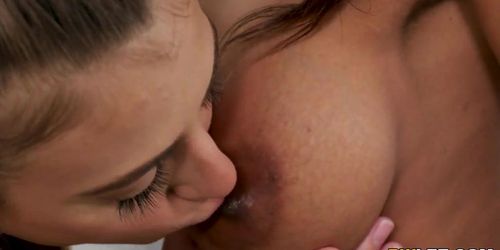 Gia Derza and September Reign Have Interracial Lesbian Sex