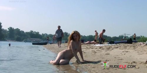 Nude beach girl has such a hot body and such a sexy little ass