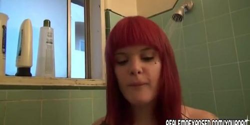 Emo girl caught fingering in the shower (Mariah Mars, Toi Clayton, amateur )