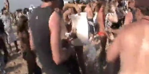 Spring Break Girls Coke Beach Flashing Part 2