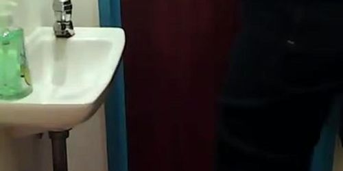 Spying my aunt on the toilet