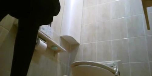 Hidden cam in japanese public toilet