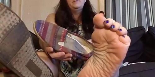 Worship and sniff feet joi