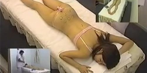 Slim Japanese broad rubbed nicely in voyeur massage movie