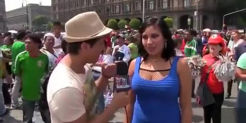 Latin dancer and TV host strip in public square