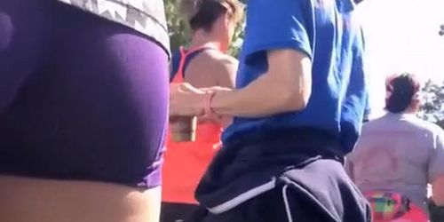 Sexy ass chick in tight short spandex shorts