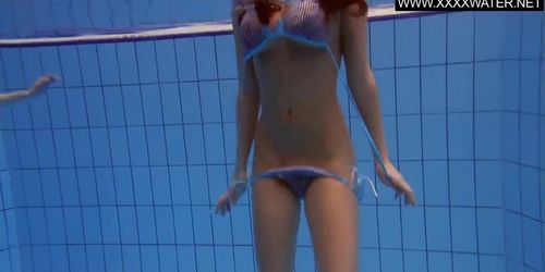 Swimming pool threesome horny babes