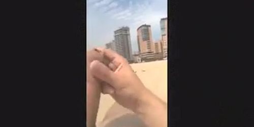 Wanking to a bikini girl and cumming rough