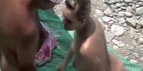 Beach Blowjob Video Wife Sucking Good Dick Spied On Voyeur Cam