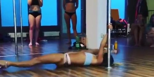 Pole dance hot