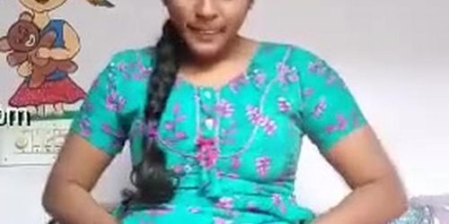 Cute desi tamil girl show ass pussy