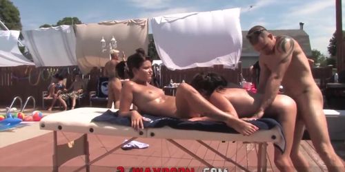 3-Way Porn - Hot Poolside Amateur Threesome