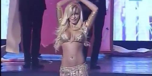 Cl@ud1@ C1@rd0n3 strips down to almost naked on TV show