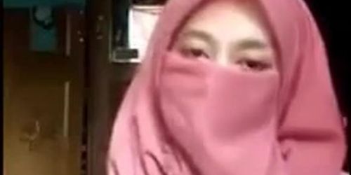 Indonesian Tudung horny hot masturbation, FULL >>> https://ouo.io/xrWdzD