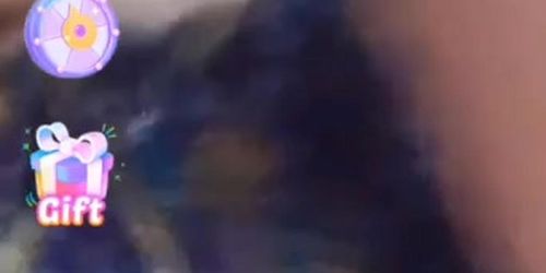 Mature shows pussy for small dick