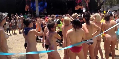 Naked students get ready to compete in a marathon