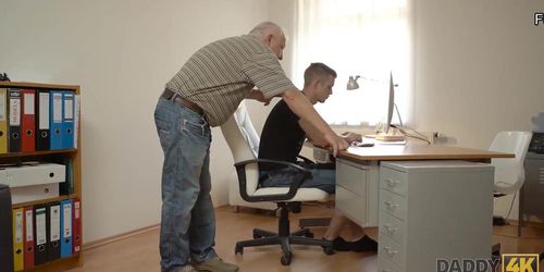 Daddy4K. Old Man Has Sex With Sons Girlfriend While Guy Is Repairing His Computer