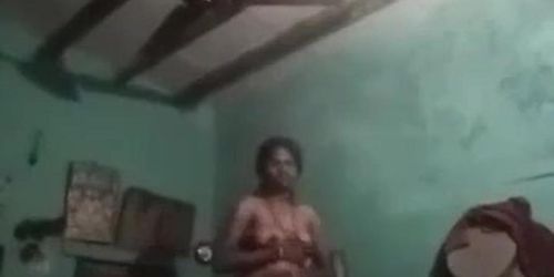 Mature woman gives it a go