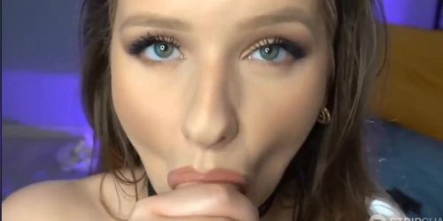 Camgirl giving a sexy dildo blowjob