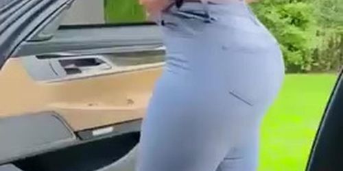 Comment if you want to see this ass pulled out these jeans and fucked!!! (amateur )