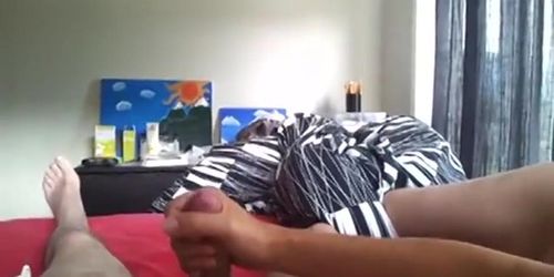 His wife helps his friend with a handjob